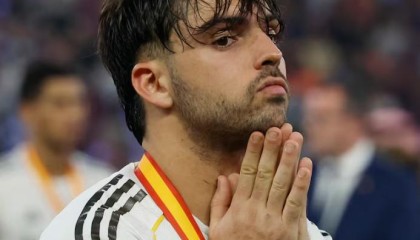 开云体育-龙赛罗：皇马的青训球员拼尽全力，他们的巨星队友却毫无斗志